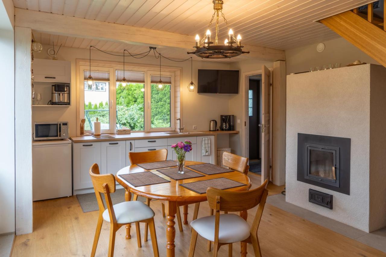 Cosy Family Guesthouse With Sauna And Garden Kuressaare Eksteriør bilde