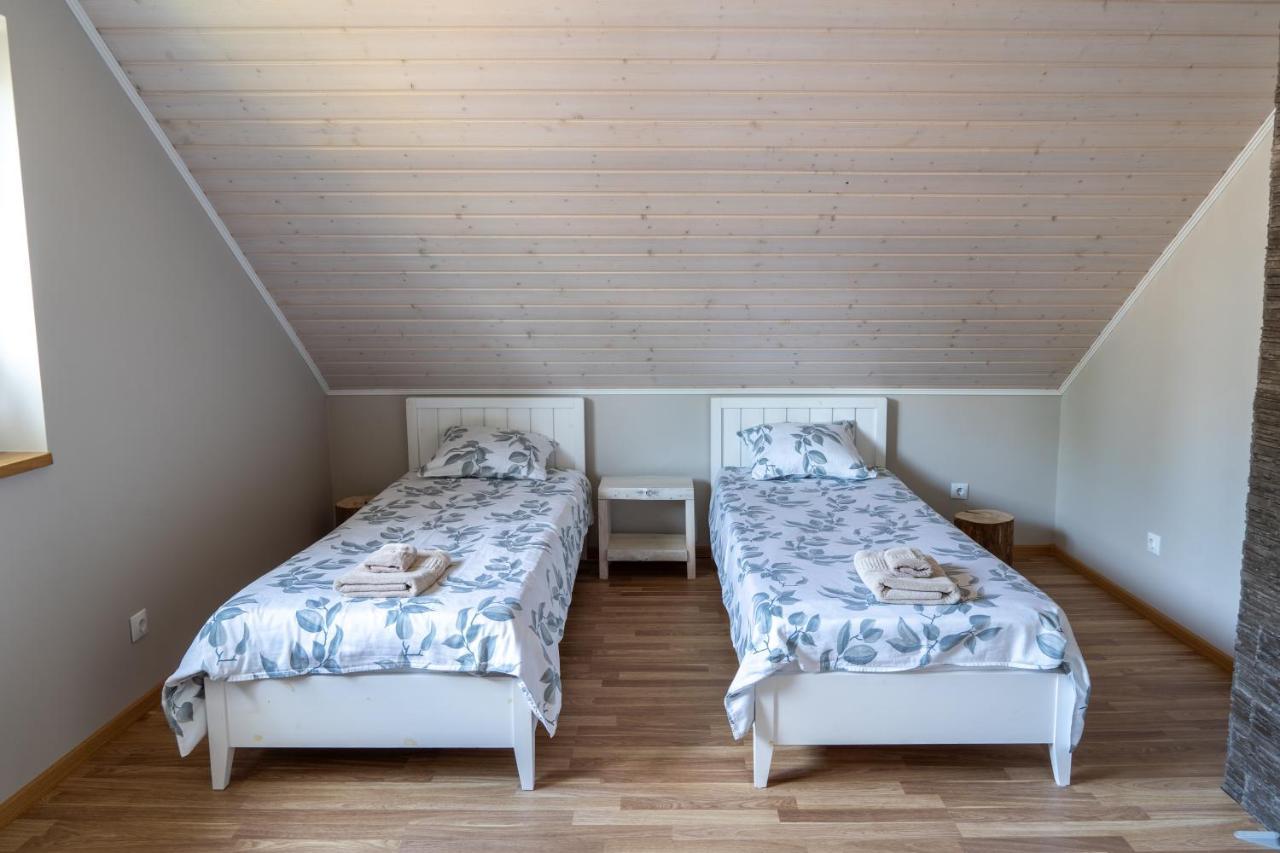 Cosy Family Guesthouse With Sauna And Garden Kuressaare Eksteriør bilde